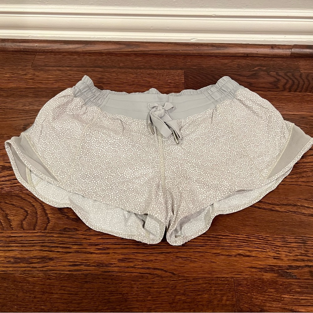 Lululemon hotty hot short size 6